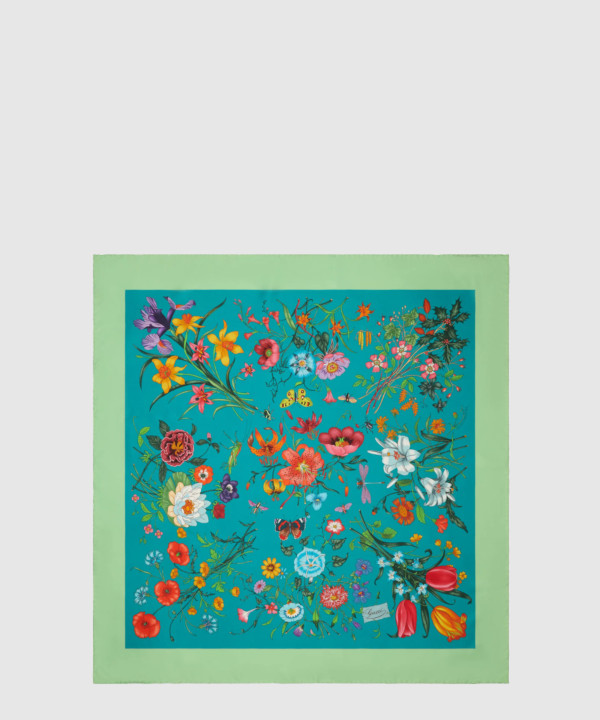 구찌 프린트 실크 까레 700400