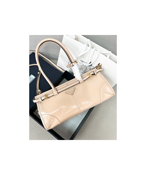프라다 보니 미디엄 레더 1BA426