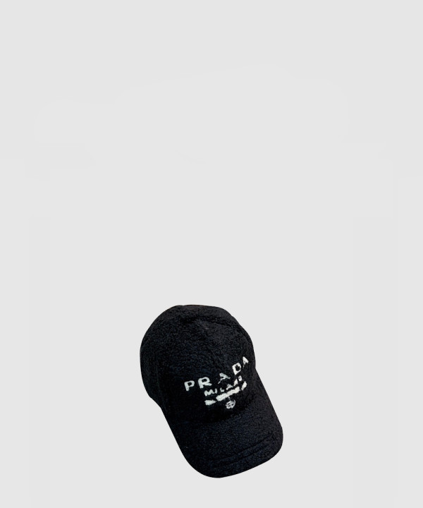 프라다 베이스볼 캡 1HC568