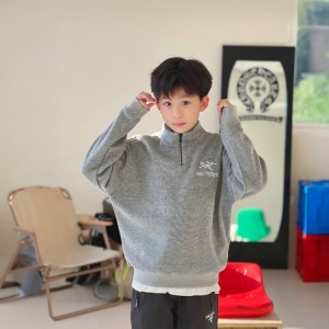 아크트릭스 키즈 반집업 맨투맨