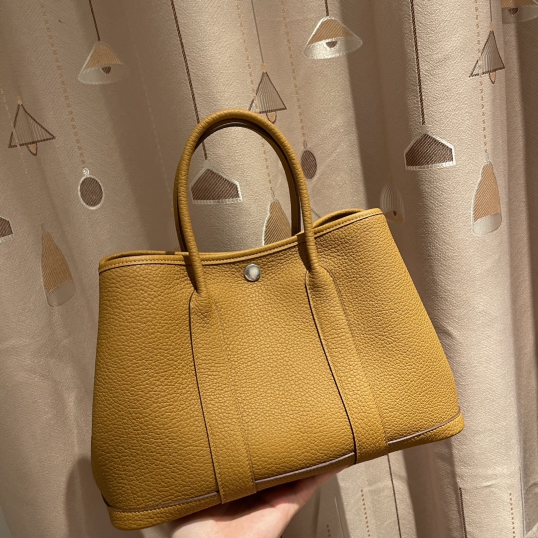 300272_2.jpg 300272_2.jpg
