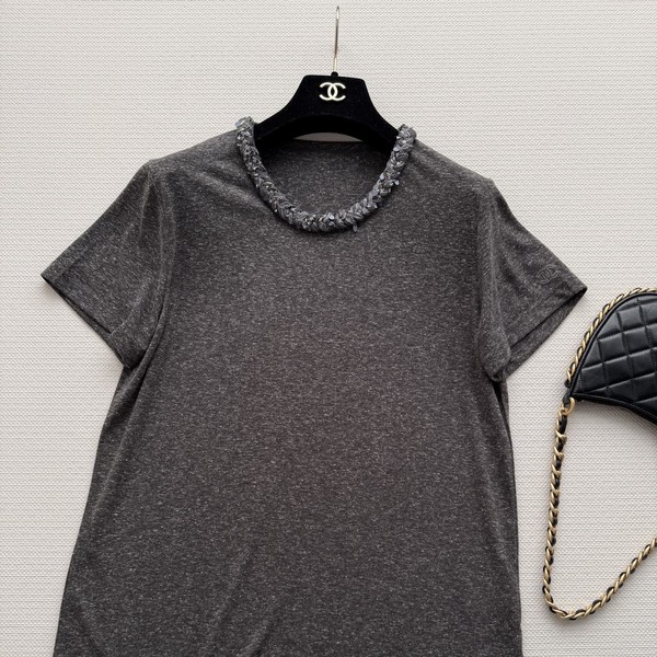 샤넬 넥포인트 티셔츠