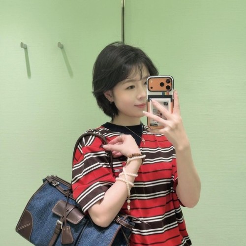 프라다 스트라이프 티셔츠