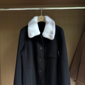 로로피아나 밍크 카라 코트