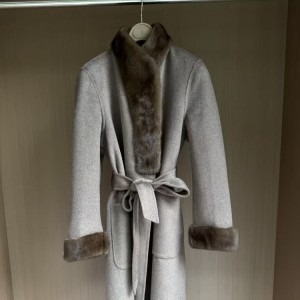 로로피아나 밍크 카라 롱 코트