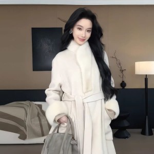 로로피아나 밍크 카라 롱 코트