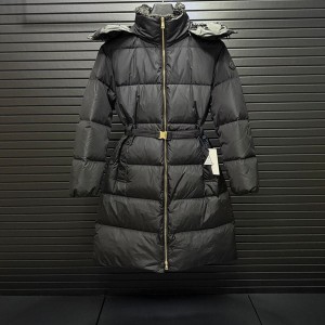 몽클레르 MONCLER 허리 라인을 잡아주는 세련된 후드 롱 여성용 패딩 재킷