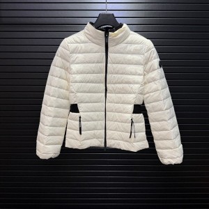 몽클레르 MONCLER 스탠드 칼라 슬림핏 허리라인 강조 여성용 패딩 재킷