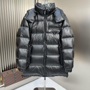프라다 리나일론 후디드 롱 다운 코트 (블랙)