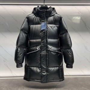 프라다 리나일론 후디드 롱 다운 코트 (블랙)