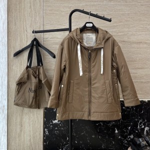 막스마라 더 큐브 그린에이치 후드 패딩 자켓 브라운