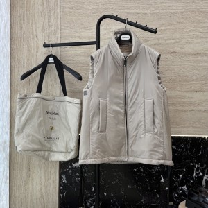 막스마라 더 큐브 그린고 카멜룩스 패딩 베스트