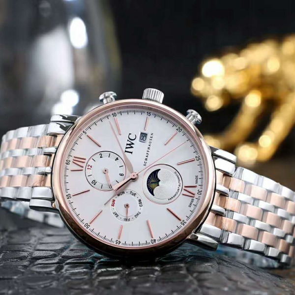 IWC 샤프하우젠의 문페이즈 드레스 워치