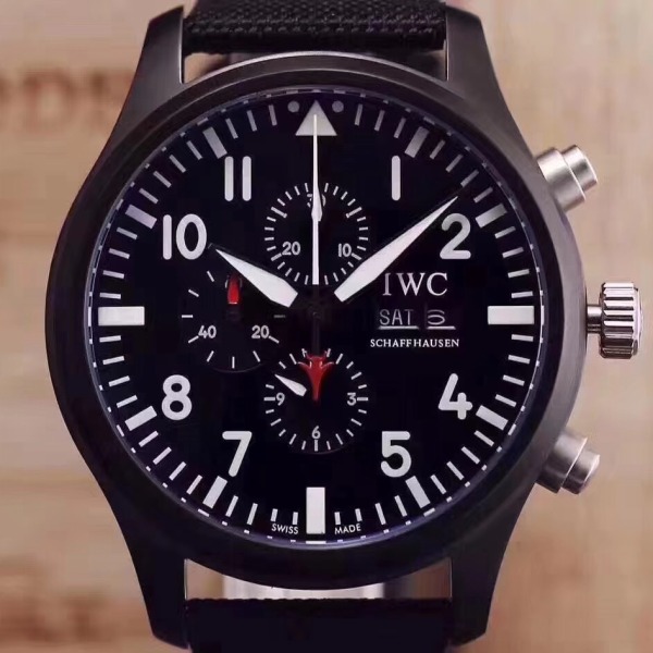 IWC 파일럿 워치 크로노그래프 탑건