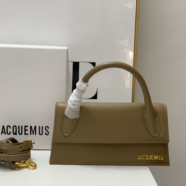  자크뮈스 르 치키토 롱 레더 핸드백 22*11*6cm
