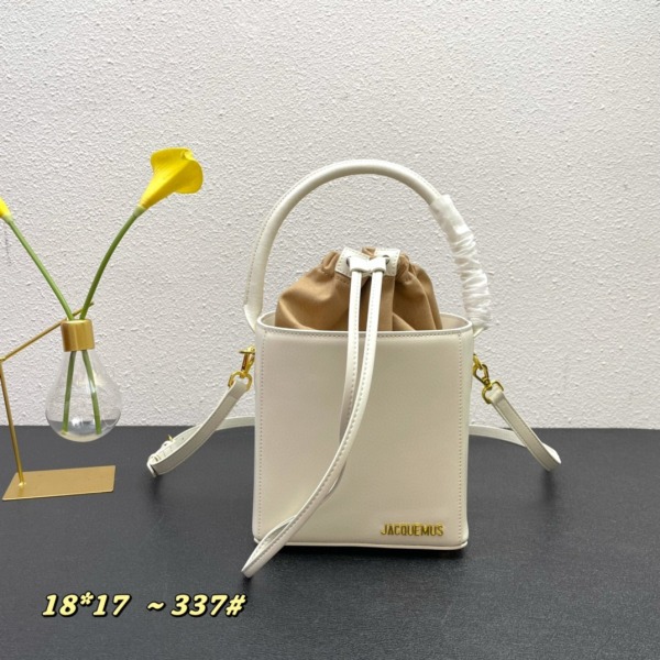 자크뮈스 르 소 카레 버킷백 16*18*17cm
