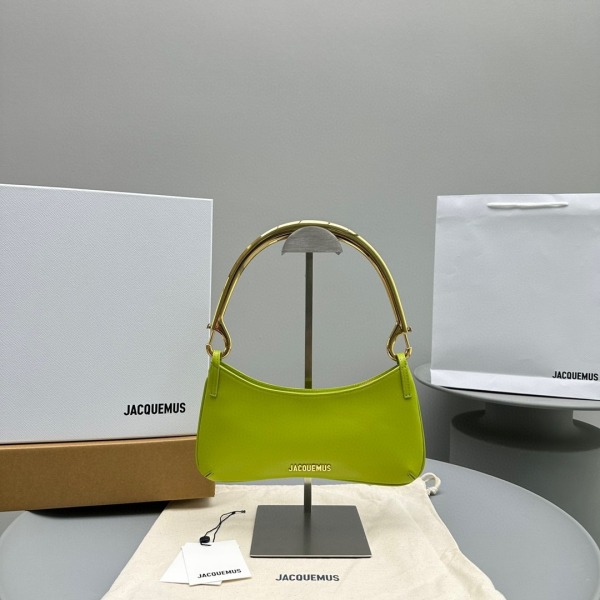 자크뮈스 르 비수 무스케통 숄더백 26*15*2cm
