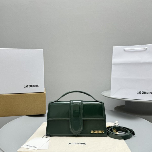 자크뮈스의 르 밤비노 숄더백 24*13*7cm