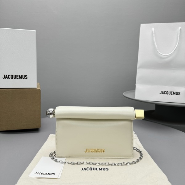 자크뮈스 라 쁘띠 포쉐트 론드 까레 아이보리 클러치 19.5*14.5*6.5cm