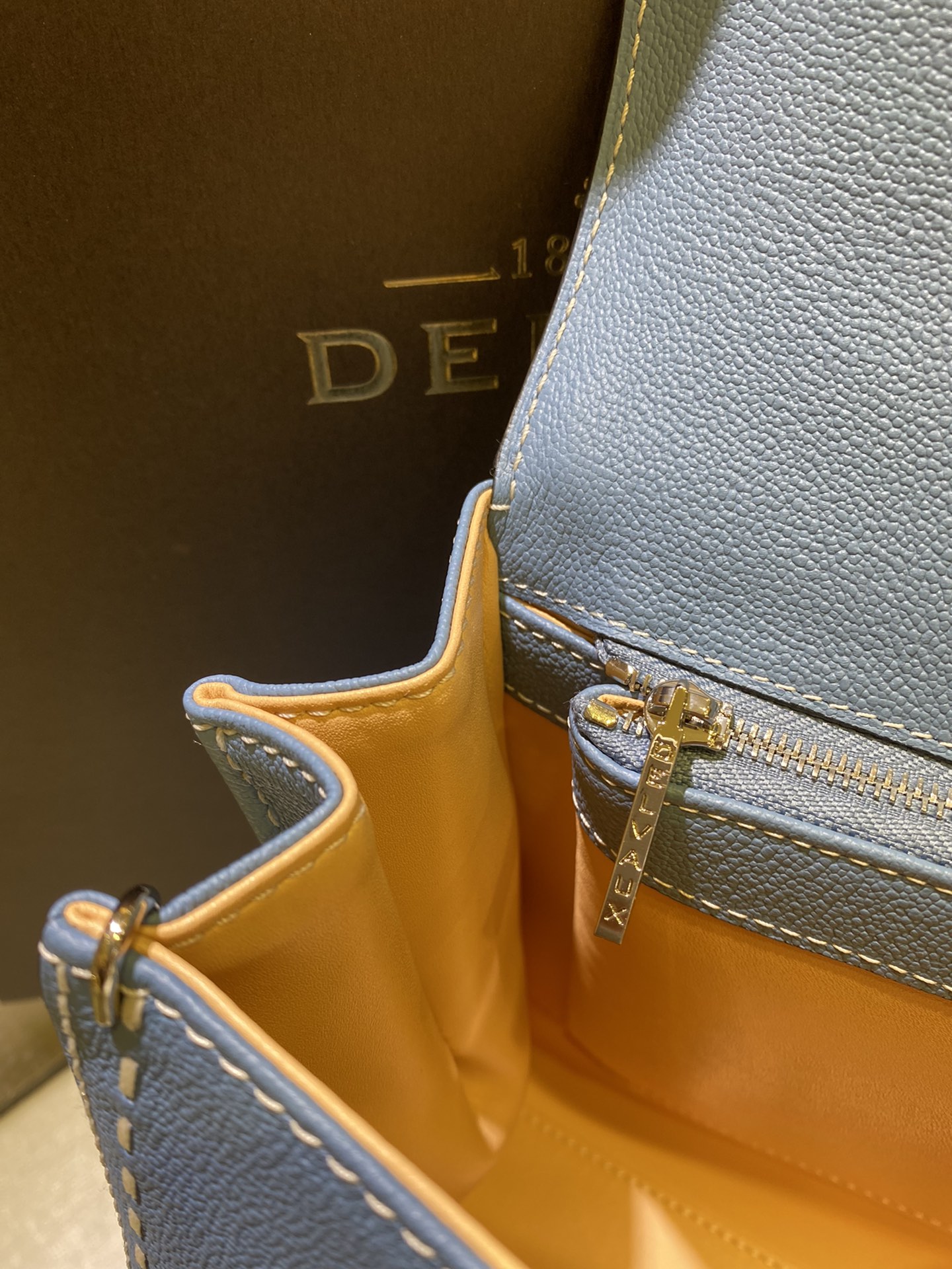 138720129_2.jpg